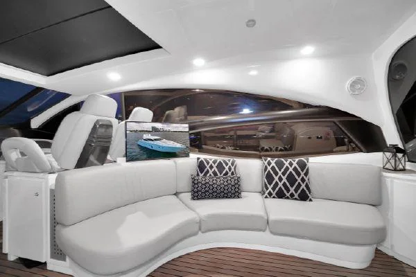 68ft Pershing Sky high-performance design